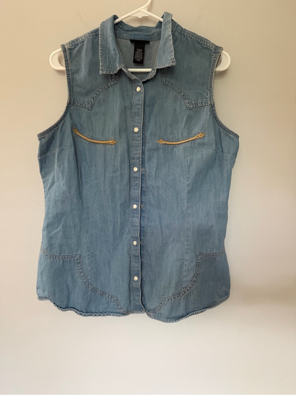 Wrangler Women’s Retro Denim Sleeveless Top - Western Large